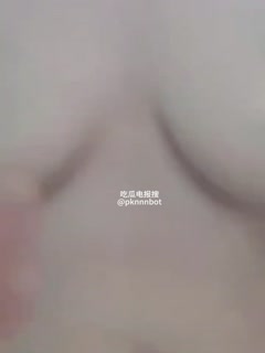 山东大学反差女大学生【陈露】高冷的学院女神，不料私底下早已被自己的男友调教成了一直淫荡母狗，小姐姐玩得还是挺大，身上被男友写满了污言秽语后入猛操，吃鸡巴的表情那叫一个陶醉！