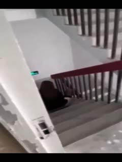 我.的邻居.在楼道.发情.自慰