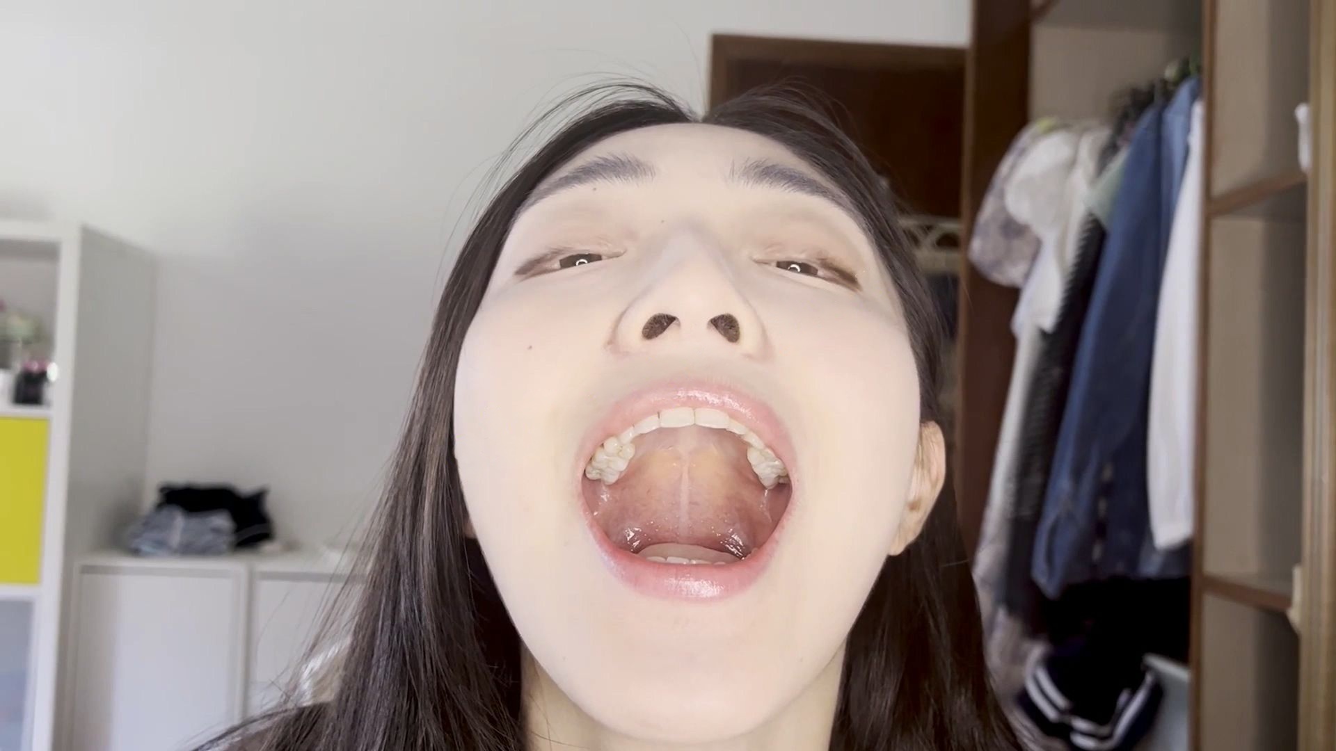 ♏恋物癖♏某平台明星气质模特 高价口腔定制 完美颜值皮肤