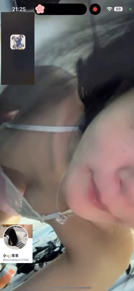 闲来无事，开视频勾引粉丝~ 哈哈！一分钟他就射了！还有想玩的小哥哥吗